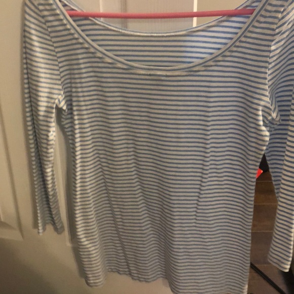Jcrew 3/4 sleeved tee perfect for layering - Picture 2 of 3